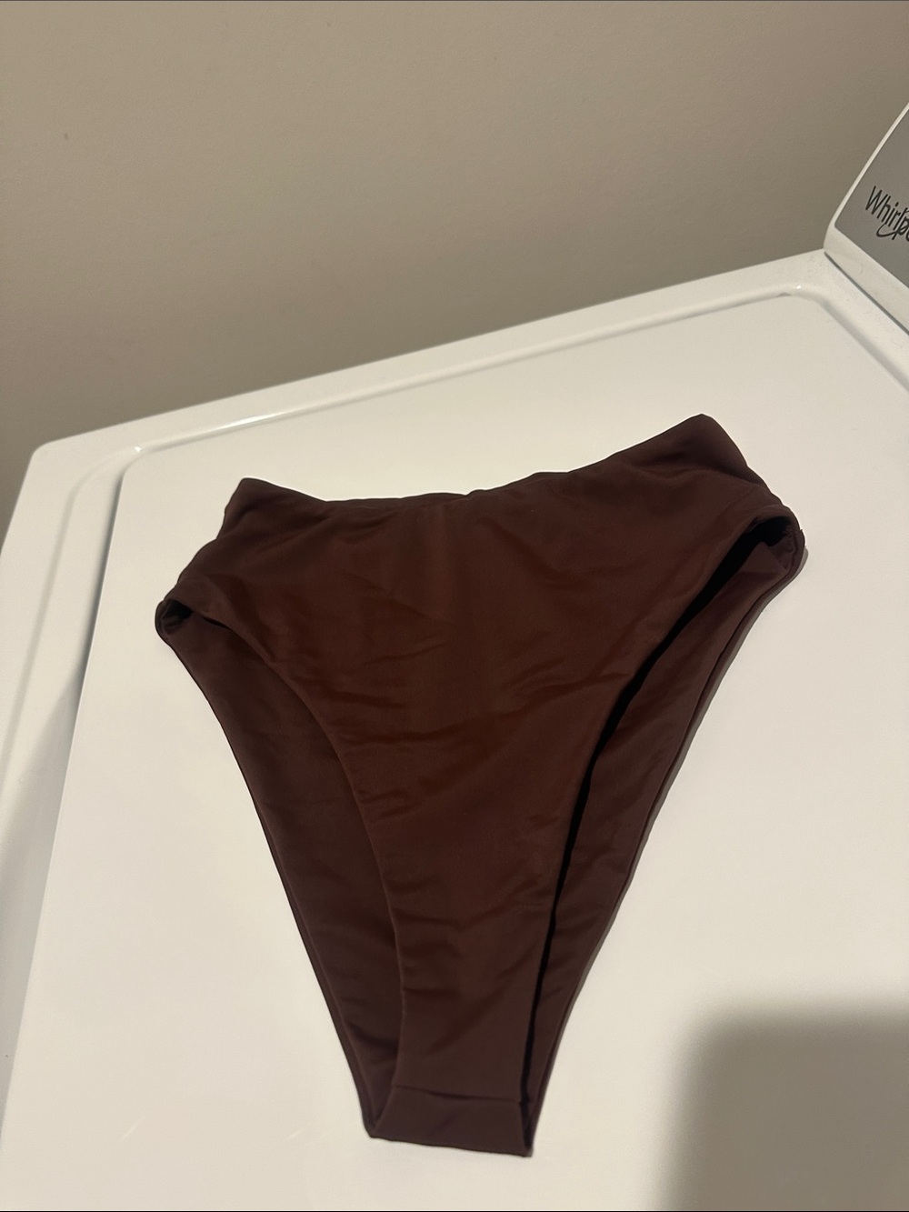 High-Waist Bikini Bottoms - Chocolate Brown